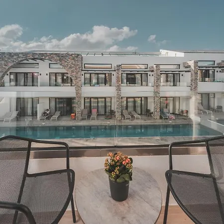 Otel Cavo Di 4*