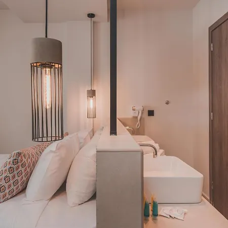 Cavo Di 4* Kalamákion