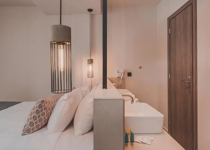Cavo Di 4* Kalamákion